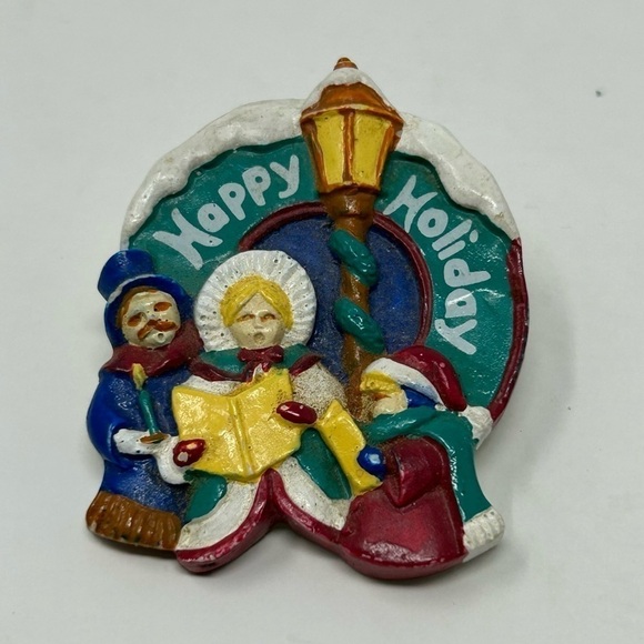 Vintage Christmas Winter Happy Holidays Carolers Singing Ceramic Painted Brooch - Picture 2 of 4